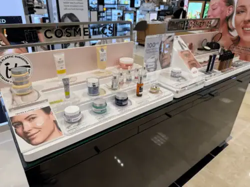 Skincare Testing Bar With Acrylic Risers Presenting It Cosmetics Products